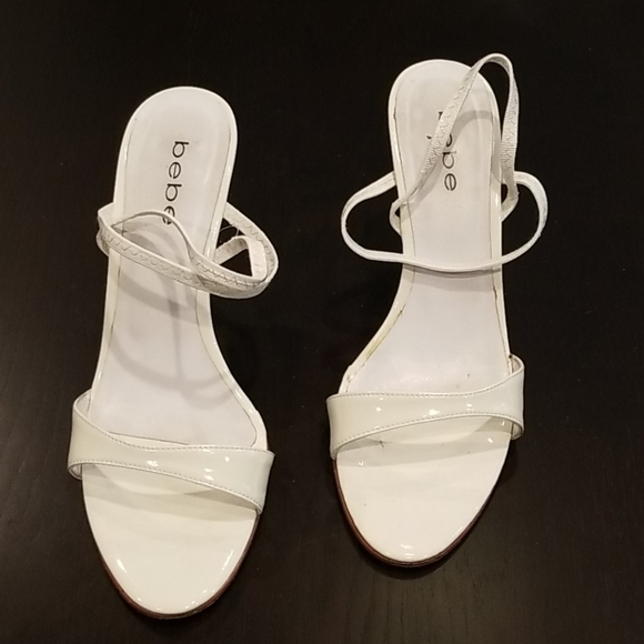 Bebe, womans size 7.5m white heel - Picture 2 of 16